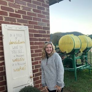 Meet your Posher, Gloria